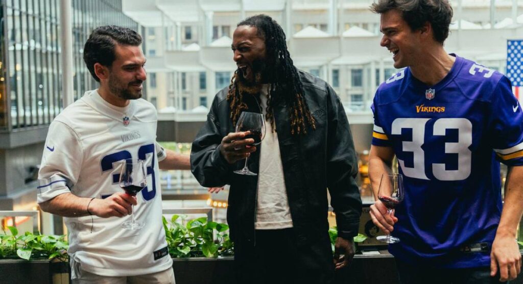 Aaron Jones y Javier Muñoz Lazaga