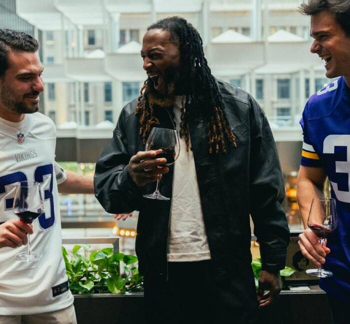 Aaron Jones y Javier Muñoz Lazaga